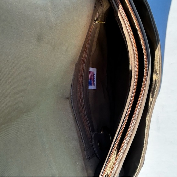 Stone Mountain USA Vintage Taupe Soft Leather Shoulder Bag Magnetic Flap Closure - Picture 10 of 14